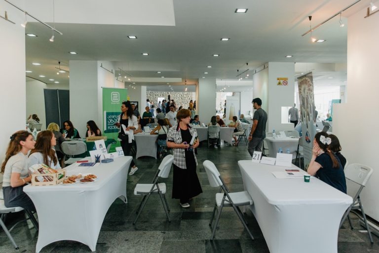 289992509_5584333074912890_345176228725688679_n